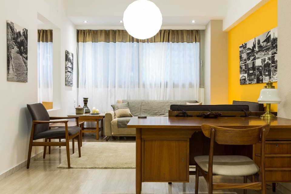Seating area, Dining area