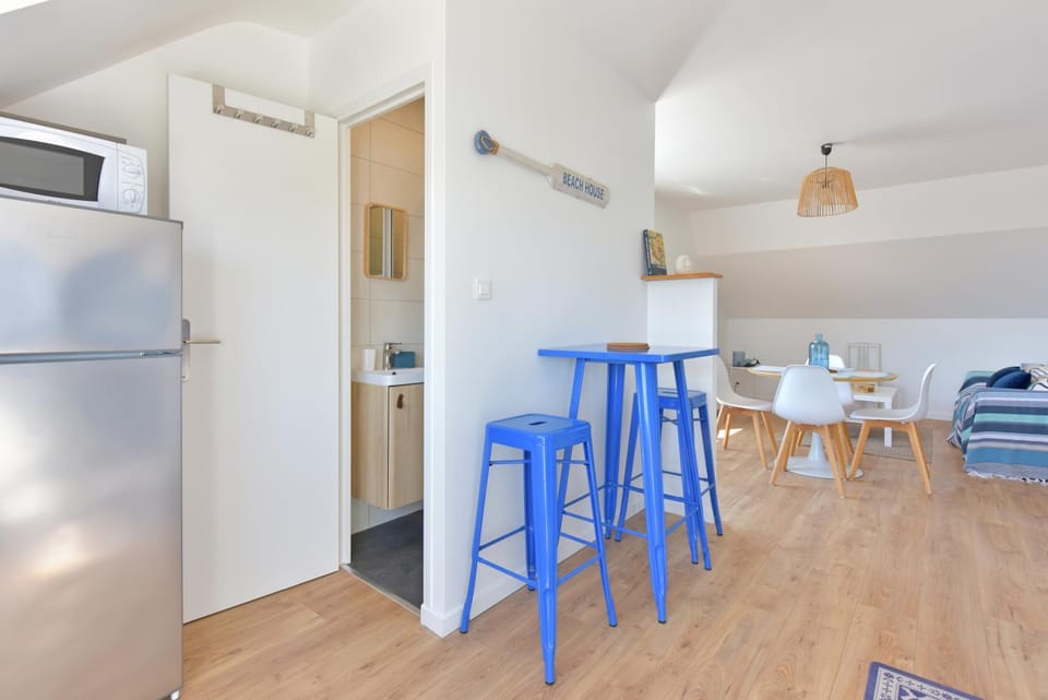 Bathroom, kitchen