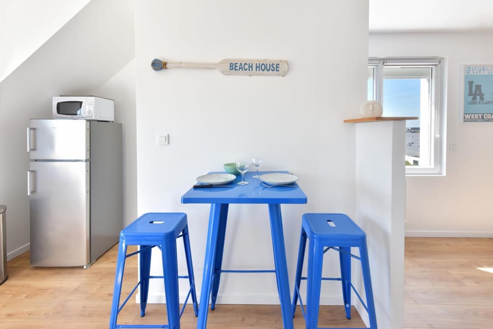 Dining area, kitchen