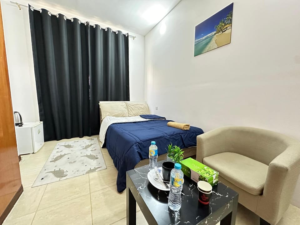 Wonder Balcony Stay Abu Dhabi Hostel in Abu Dhabi