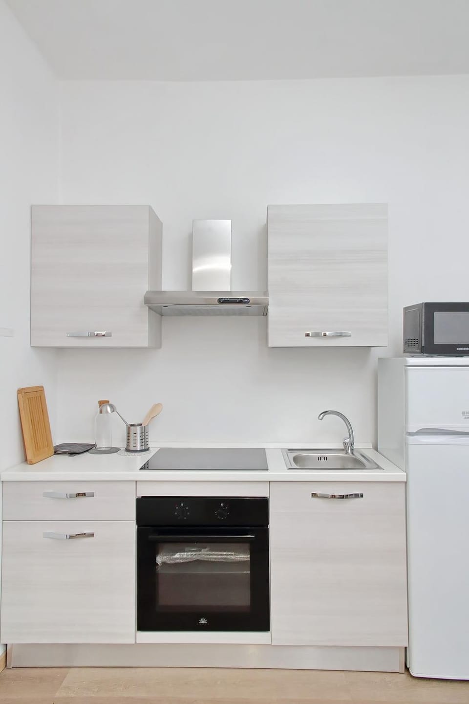 Kitchen or kitchenette, stove