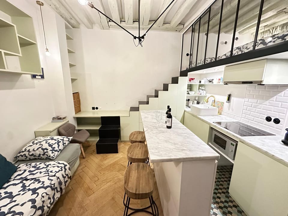 Living room, oven, stove
