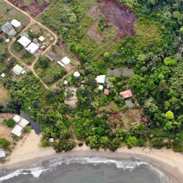 Cozy Beach Studio with Kitchen by Casa Apartment in Cameroon