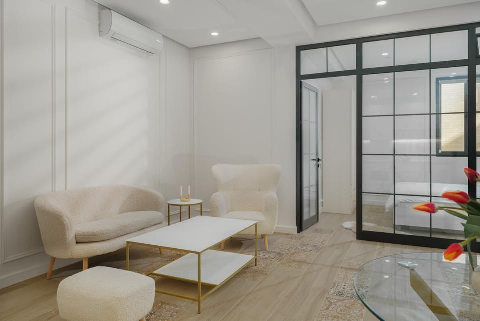 Living room, Seating area, air conditioner