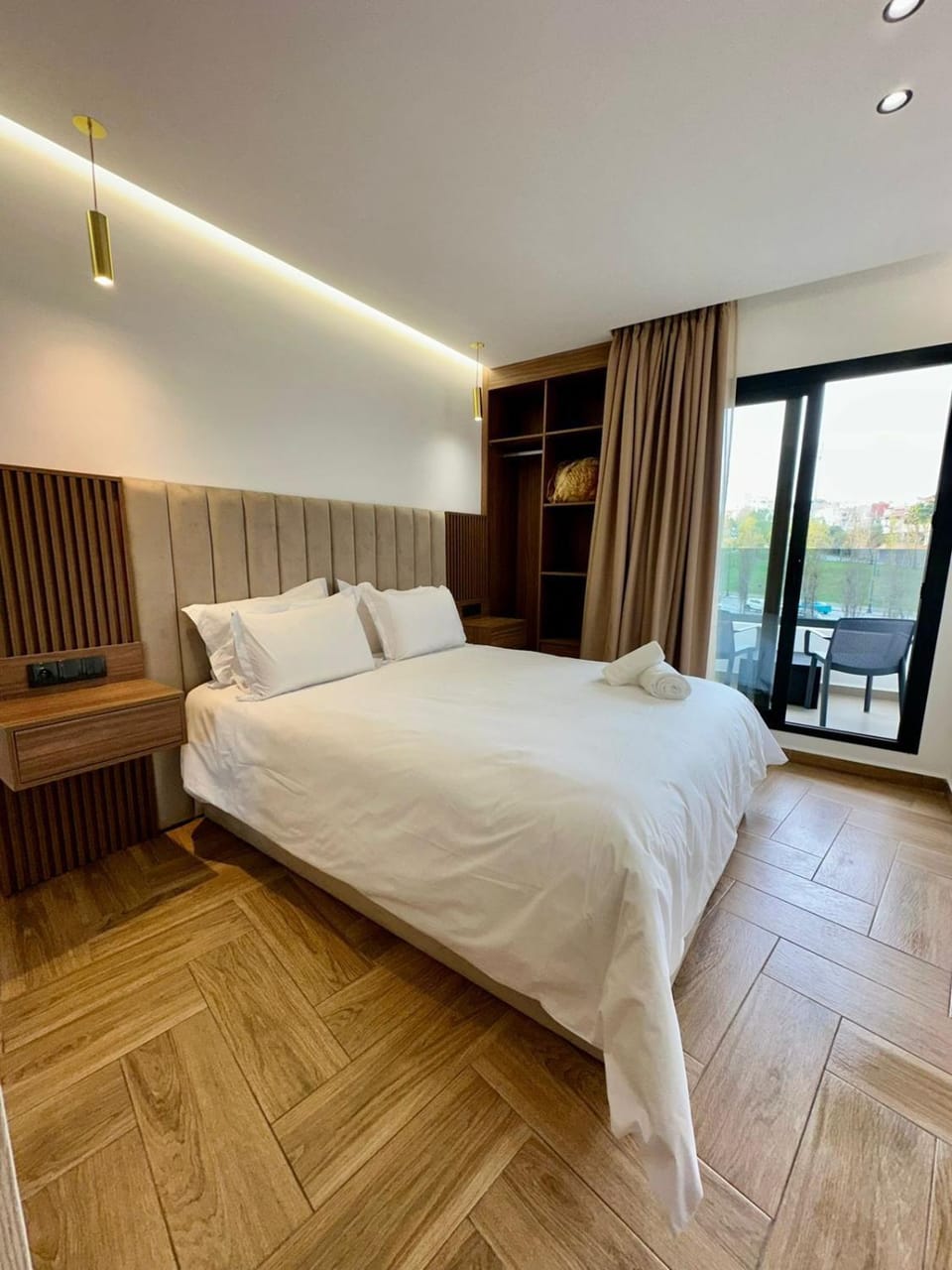 Bed, Photo of the whole room, Bedroom