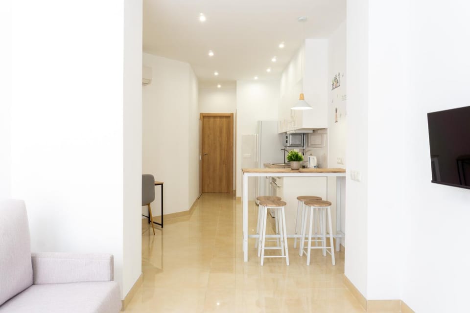 TV and multimedia, Kitchen or kitchenette, Living room, Seating area, Dining area, oven