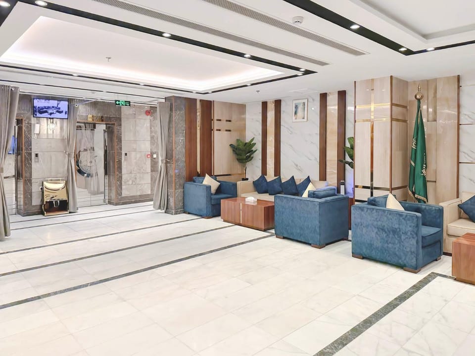 TV and multimedia, Living room, Lobby or reception, Seating area