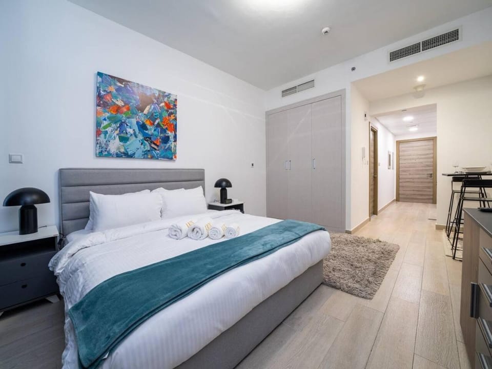 Bed, Photo of the whole room, wardrobe