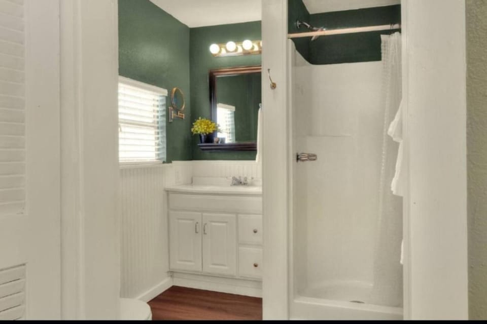 Charming, cozy, one bedroom apartment Apartment in Lakeland