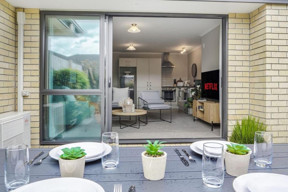 Balcony/Terrace, Dining area