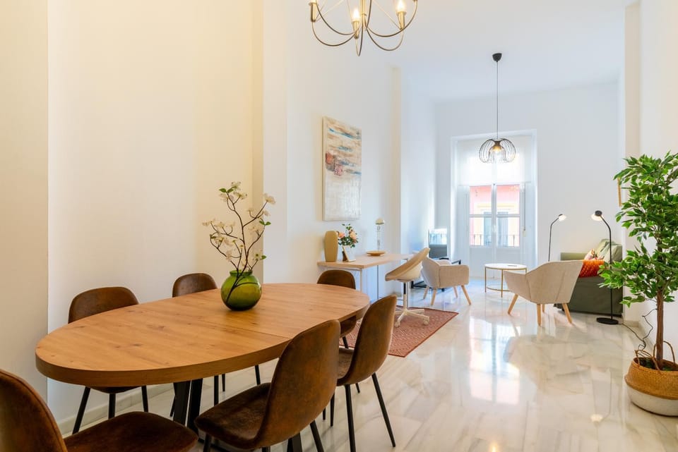 Living room, Dining area