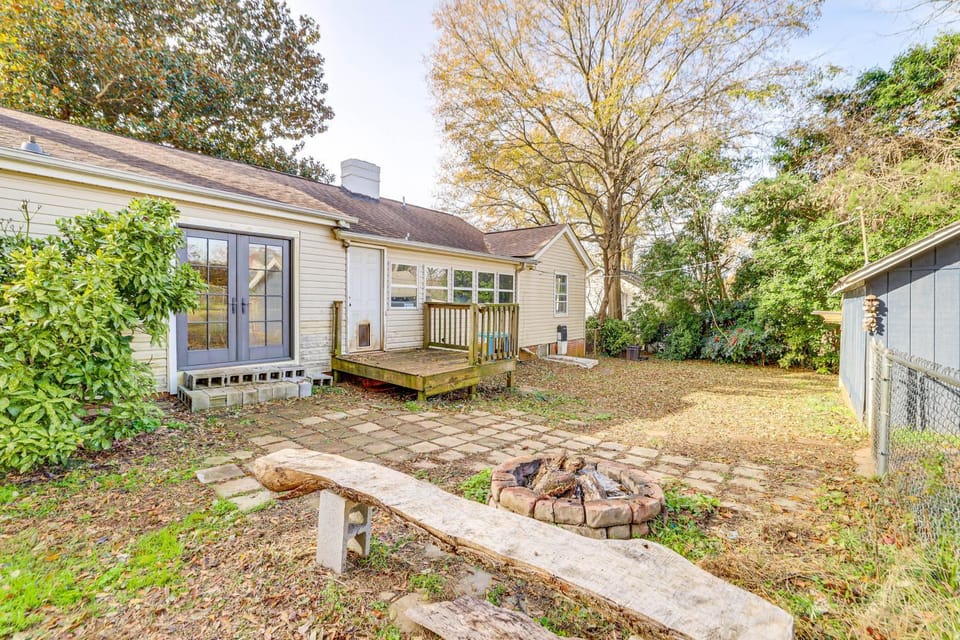 4 Mi to Dtwn: Home w/ Fire Pit in Greenville House in South Carolina