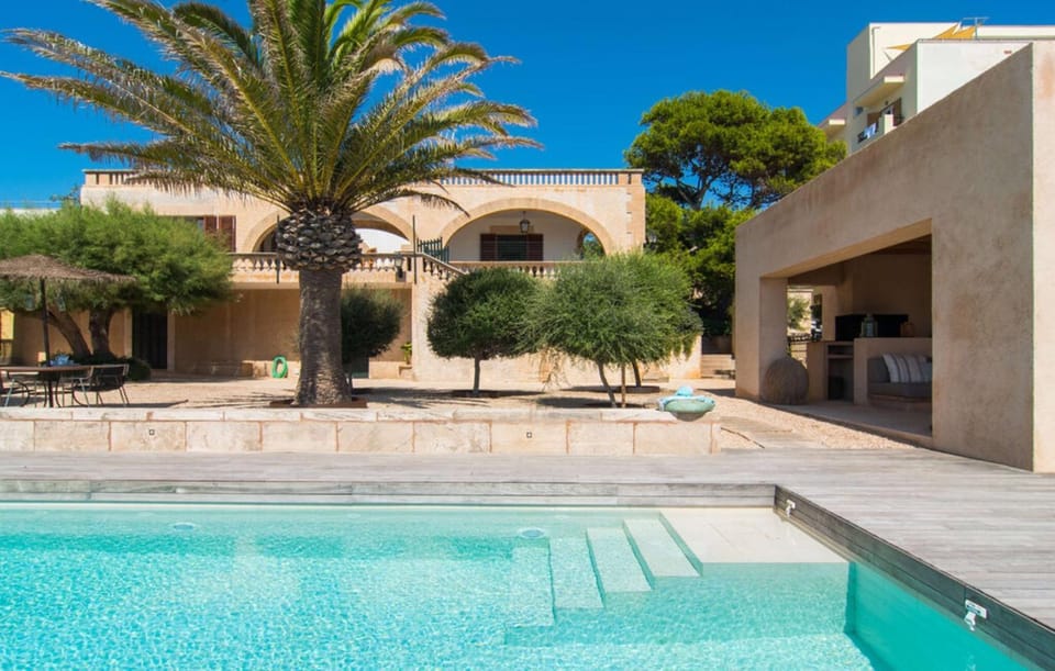 Property building, Swimming pool