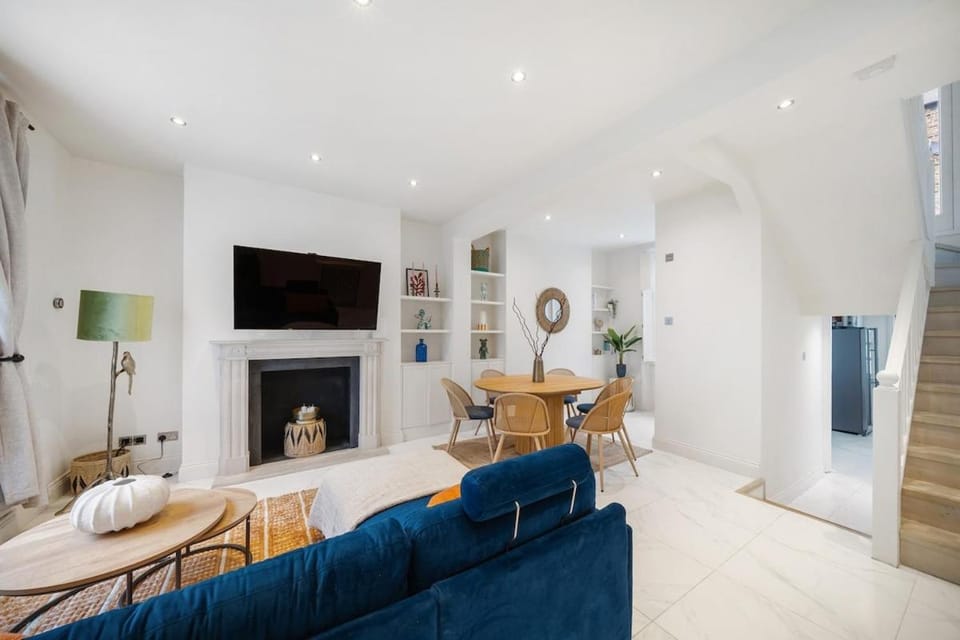 New stylish 3-Bed Pimlico House near Big Ben House in City of Westminster