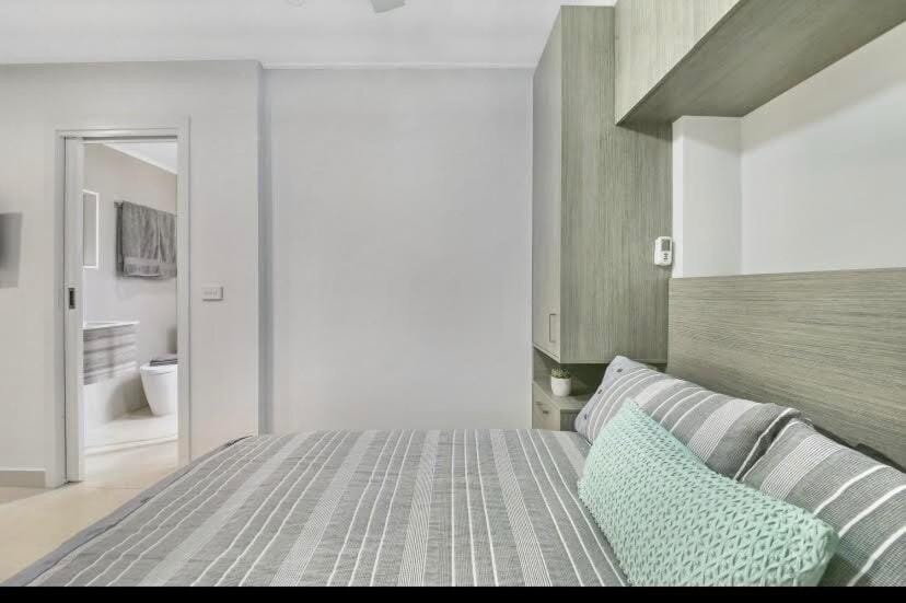 Lovely Cosy Entire Private Studio Apt Central 00308 Apartment in Southbank