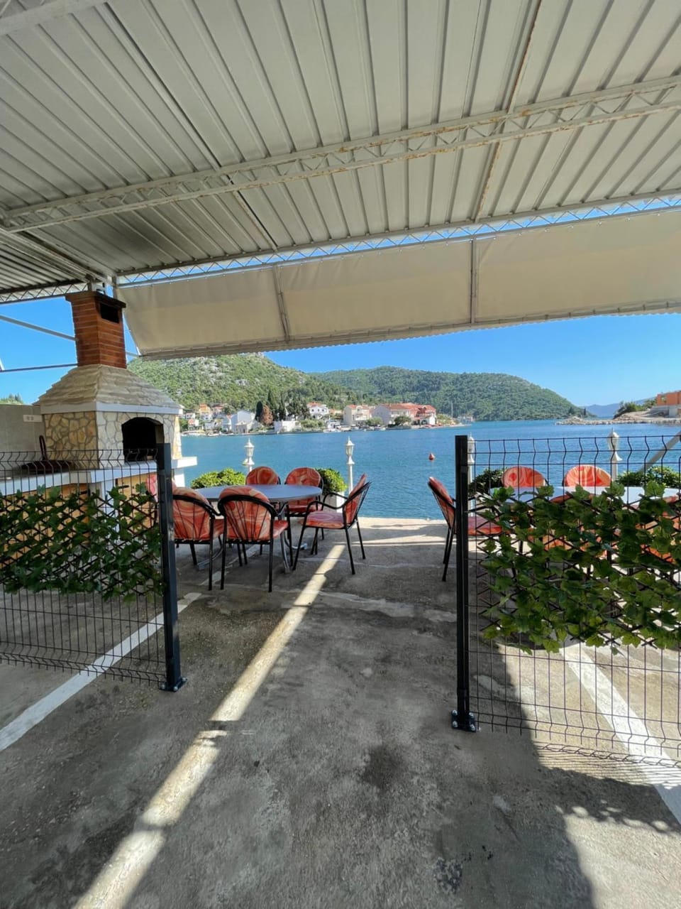 Patio, BBQ facilities