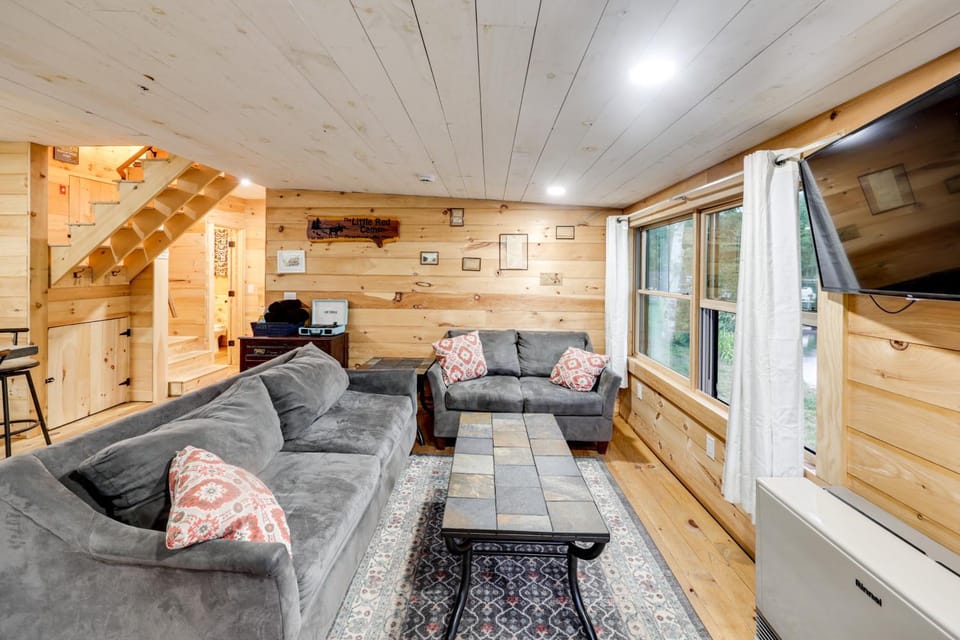 Waterfront 'Little Red Camp' on Moose River House in Moosehead Lake