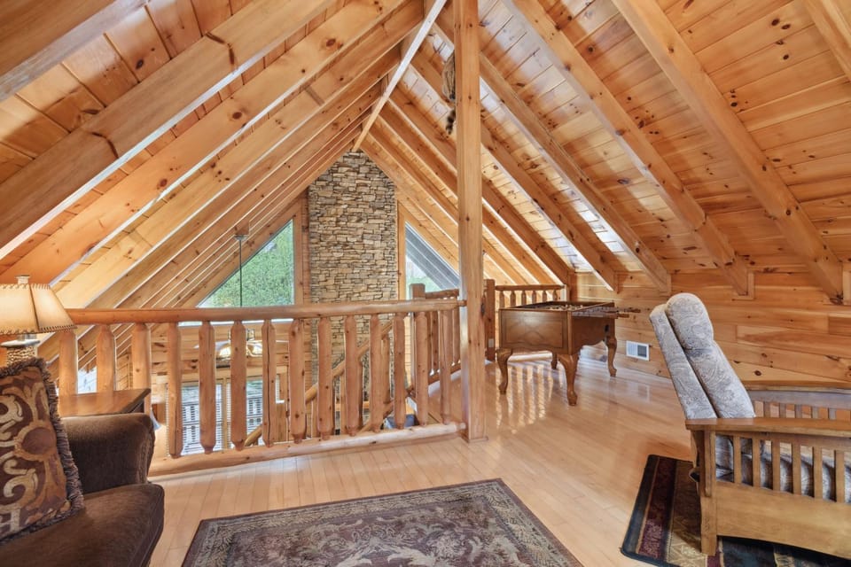 Campfire Dreams, where cozy moments and mountain memories await! House in Pigeon Forge