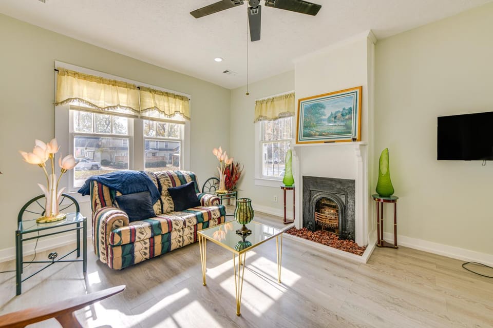 Walk to Riverfront Park: Updated Home in Columbus! House in Phenix City