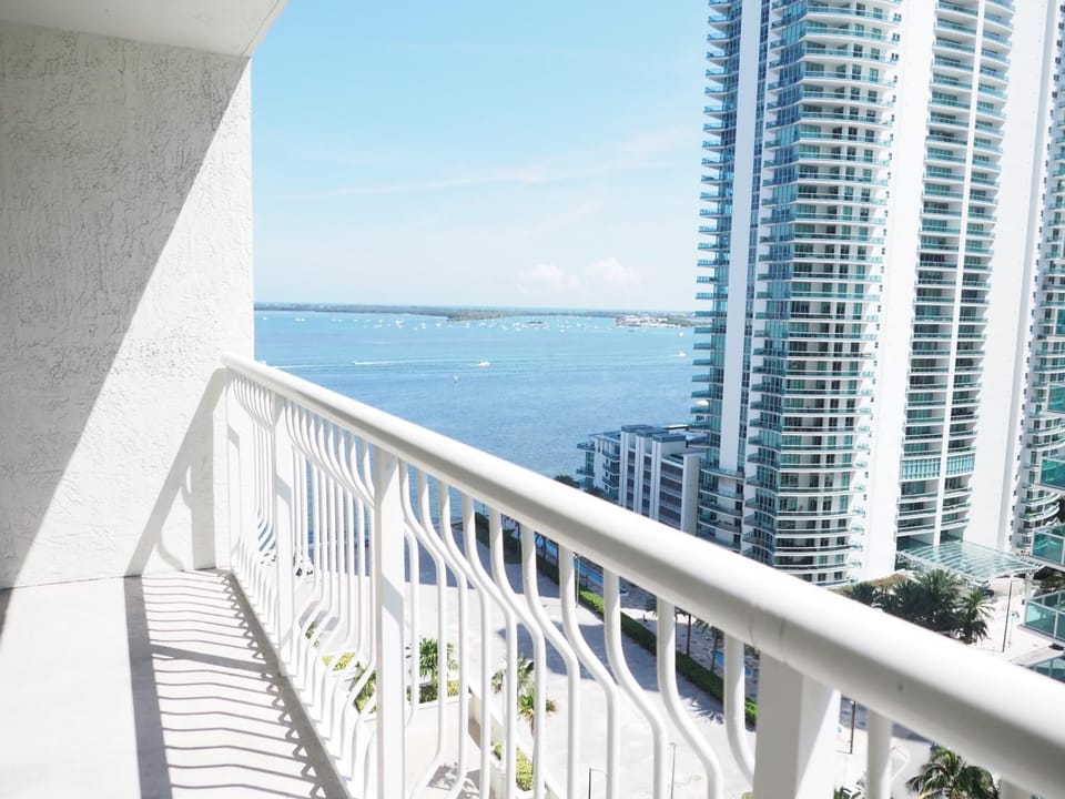 Luxury Miami Brickell Stay-Bay View Apartment in Brickell