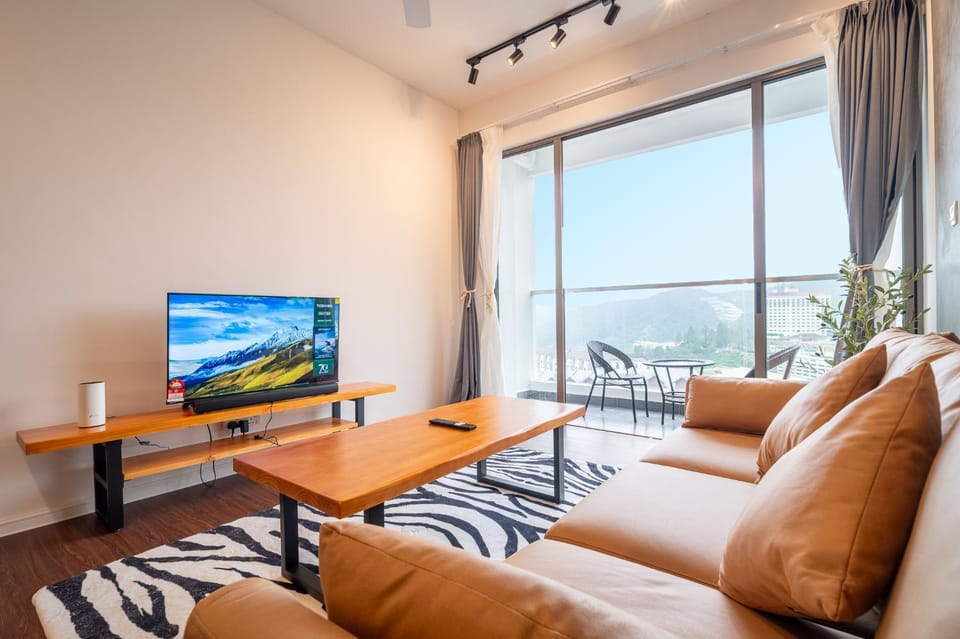 TV and multimedia, Living room, Seating area, Evening entertainment