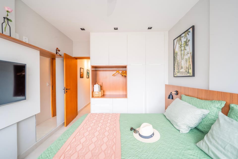 Communal lounge/ TV room, Bed, TV and multimedia, Photo of the whole room, Bedroom, locker, towels