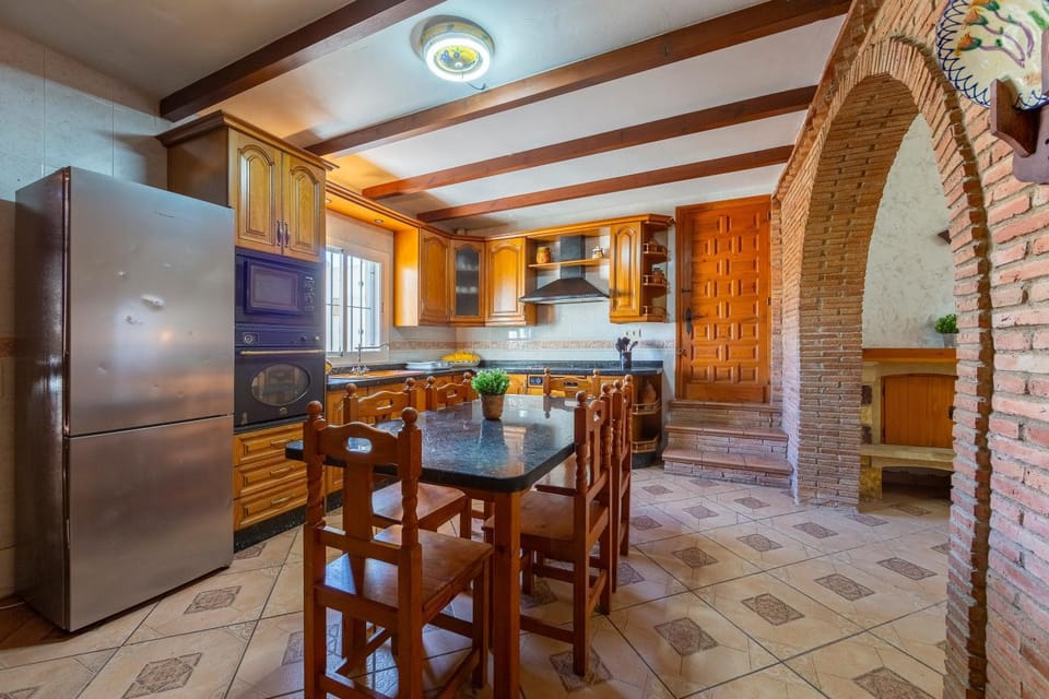 Property building, Kitchen or kitchenette, Living room