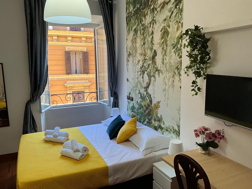 Bed, TV and multimedia, Bedroom, heating, wardrobe, air conditioner