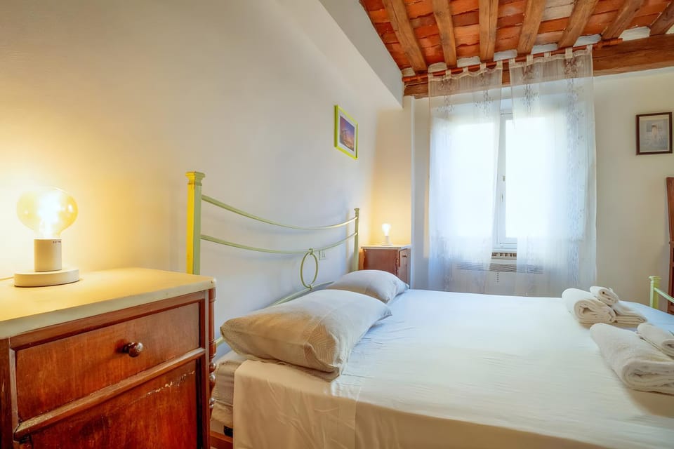 Property building, Living room, Bedroom