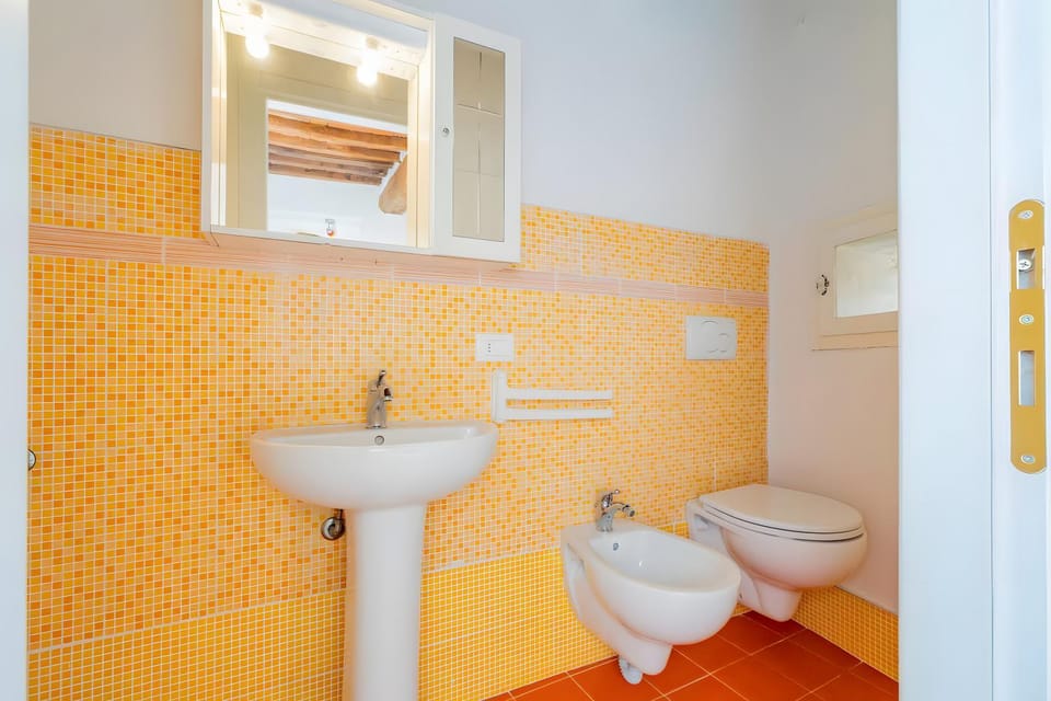 Bathroom, Living room