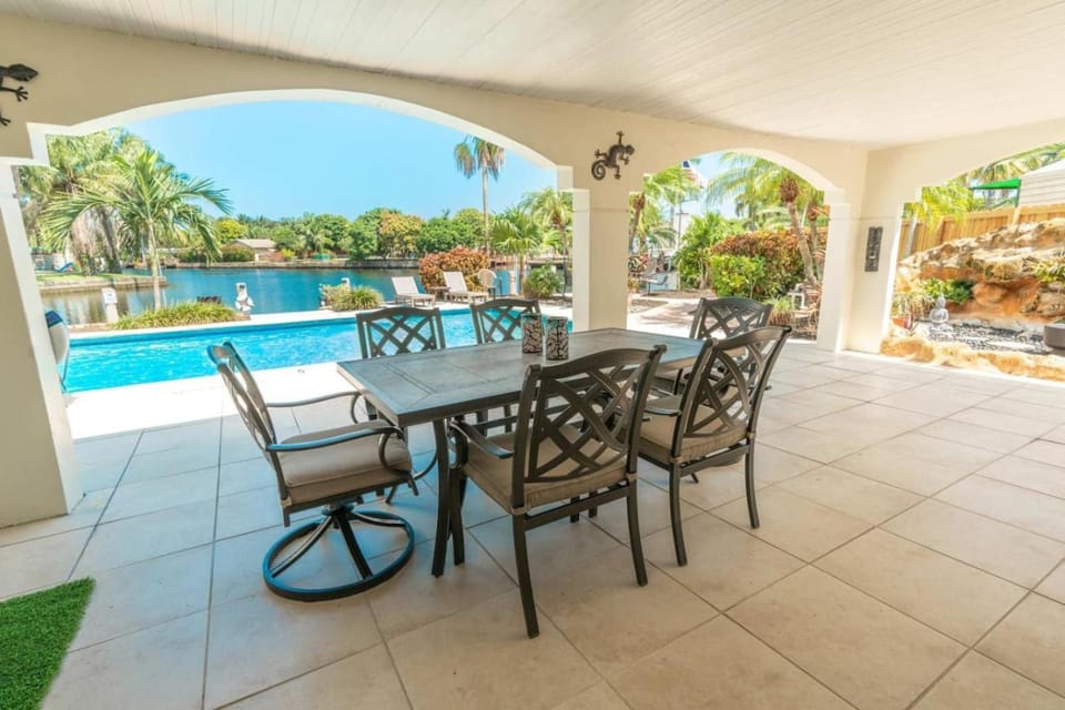 The Aqua Villa Villa in Hollywood