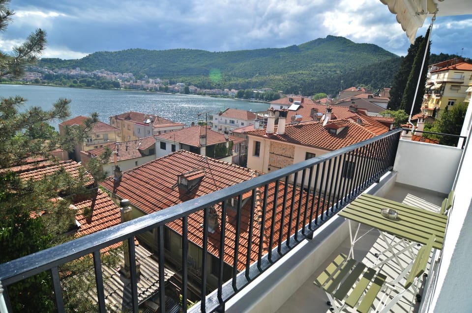 Property building, Day, Natural landscape, View (from property/room), Balcony/Terrace, City view, Lake view, Mountain view