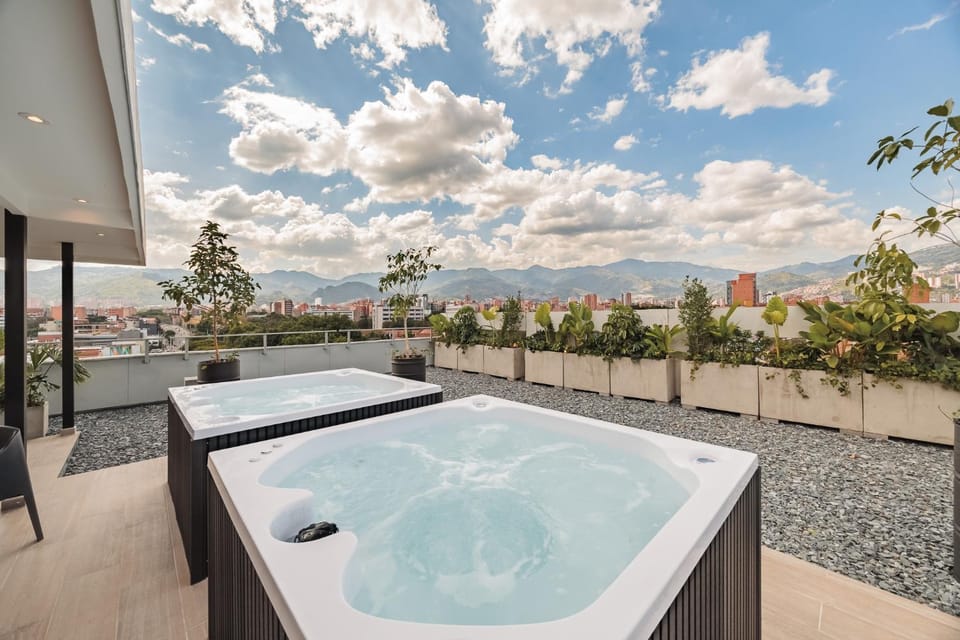 Hot Tub, Mountain view