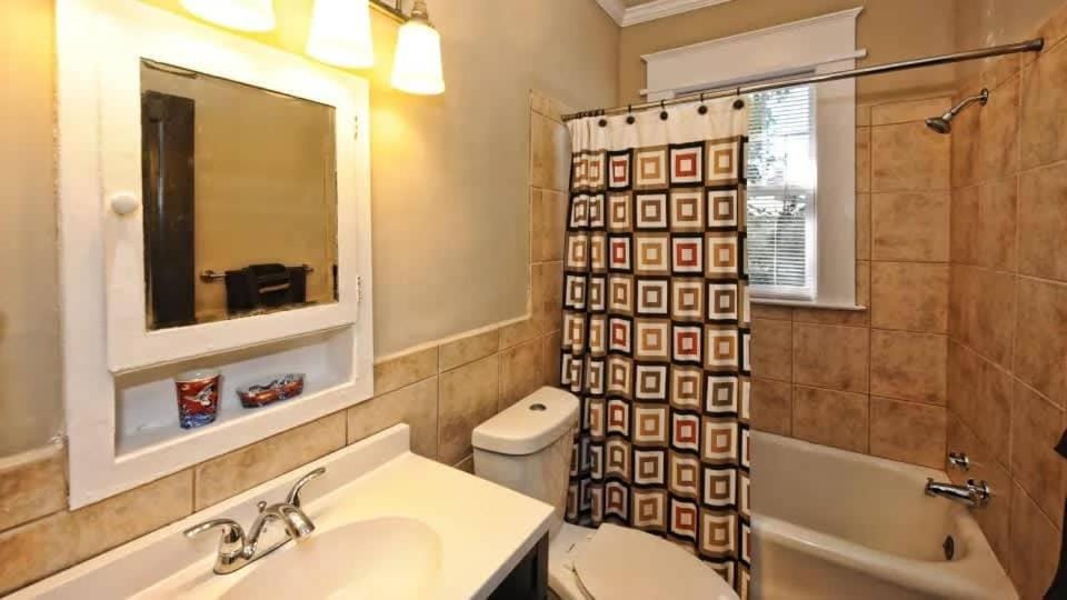 Chic 1 BR Units Near Dilworth House in Charlotte