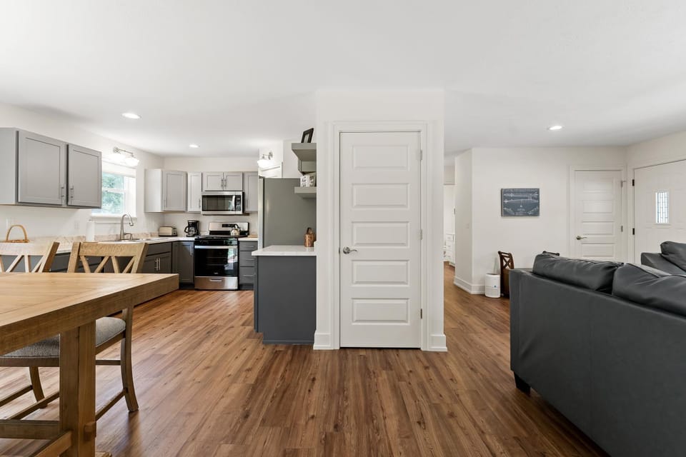 Silverside House - Pet Friendly - Centrally Located House in Muskegon