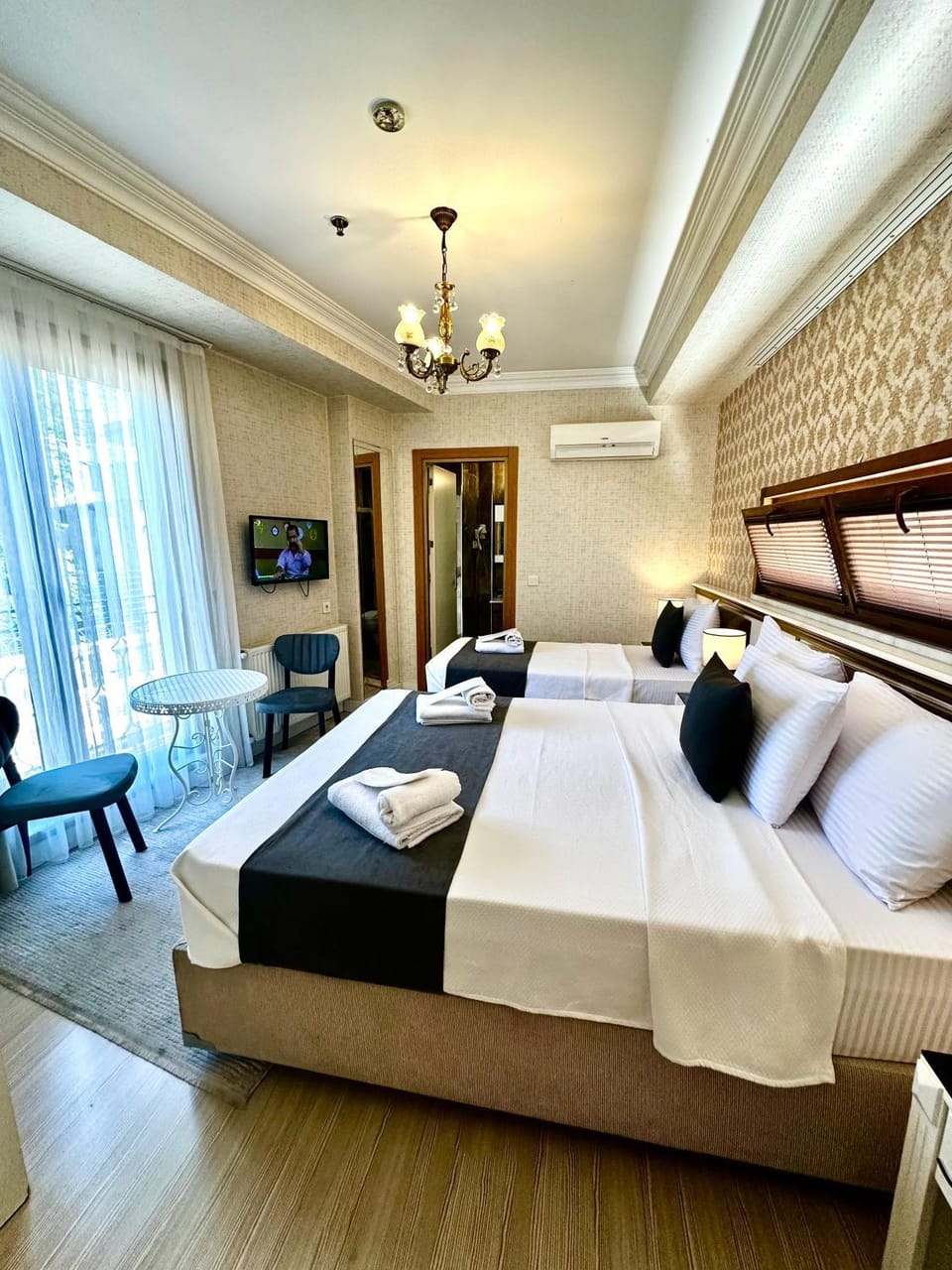 TV and multimedia, Photo of the whole room, towels, air conditioner
