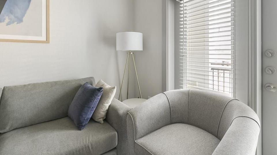 Landing at The Standard in the Heights - 1 Bedroom in Northside Apartment in Harris County
