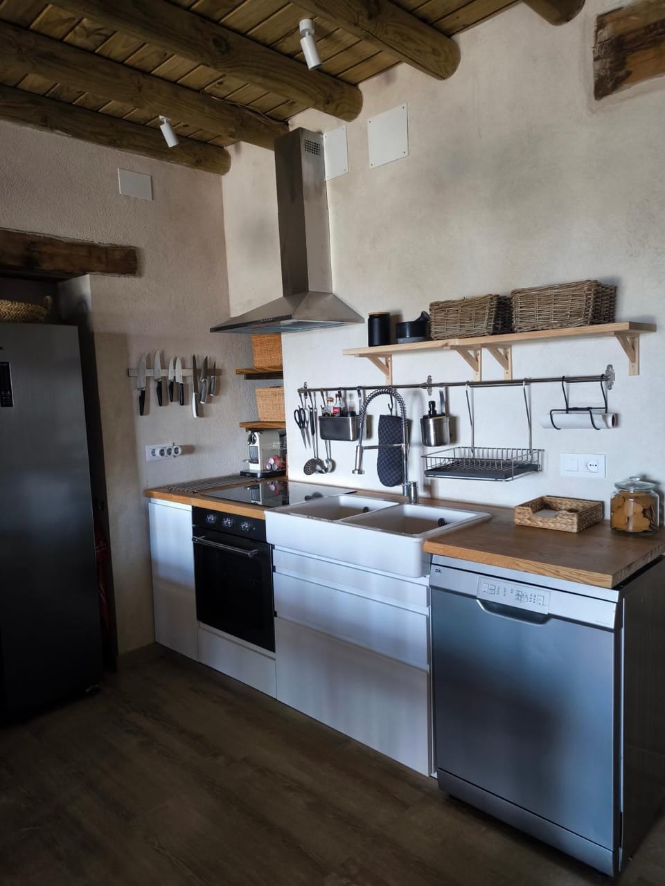 Coffee/tea facilities, Kitchen or kitchenette, dishwasher