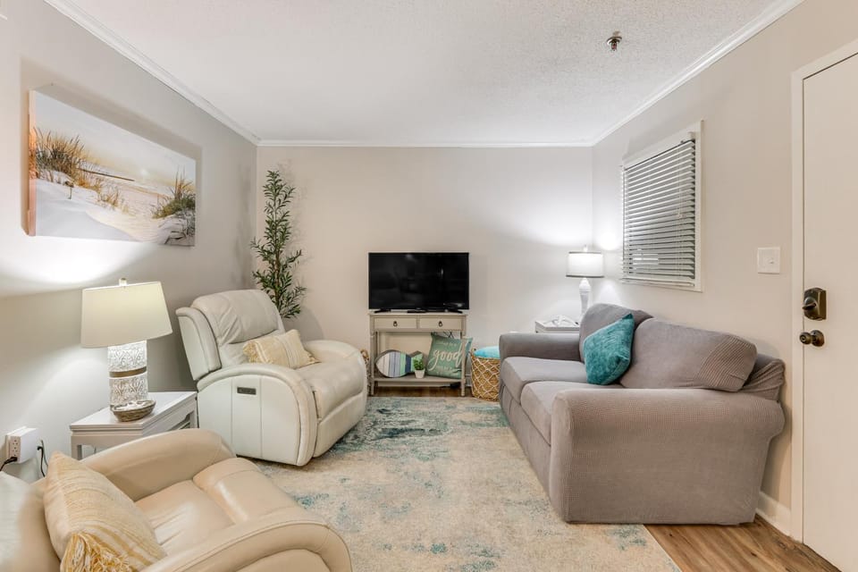 'Wright by the Beach': Hilton Head Condo w/ Perks House in Hilton Head Island