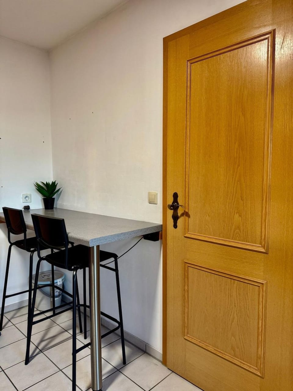 Communal kitchen, kitchen