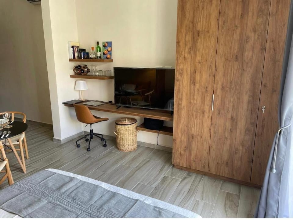 Communal lounge/ TV room, TV and multimedia, Seating area