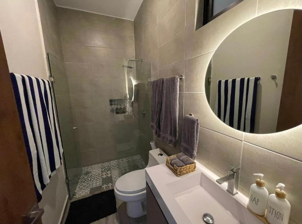 Bathroom, towels