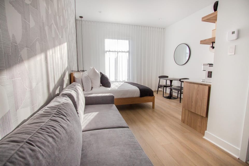 Living room, Photo of the whole room, Bedroom