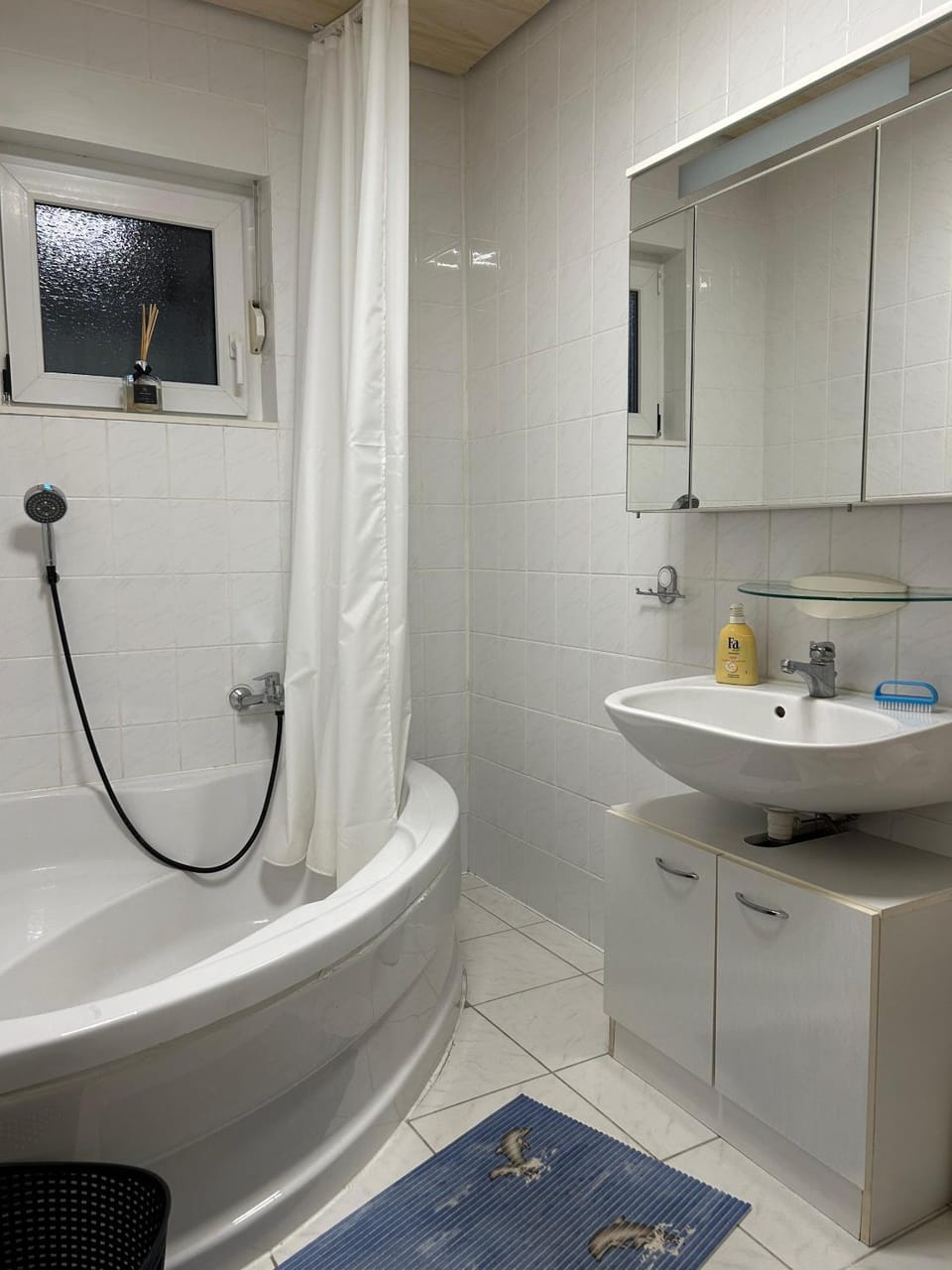 Bathroom, Bath