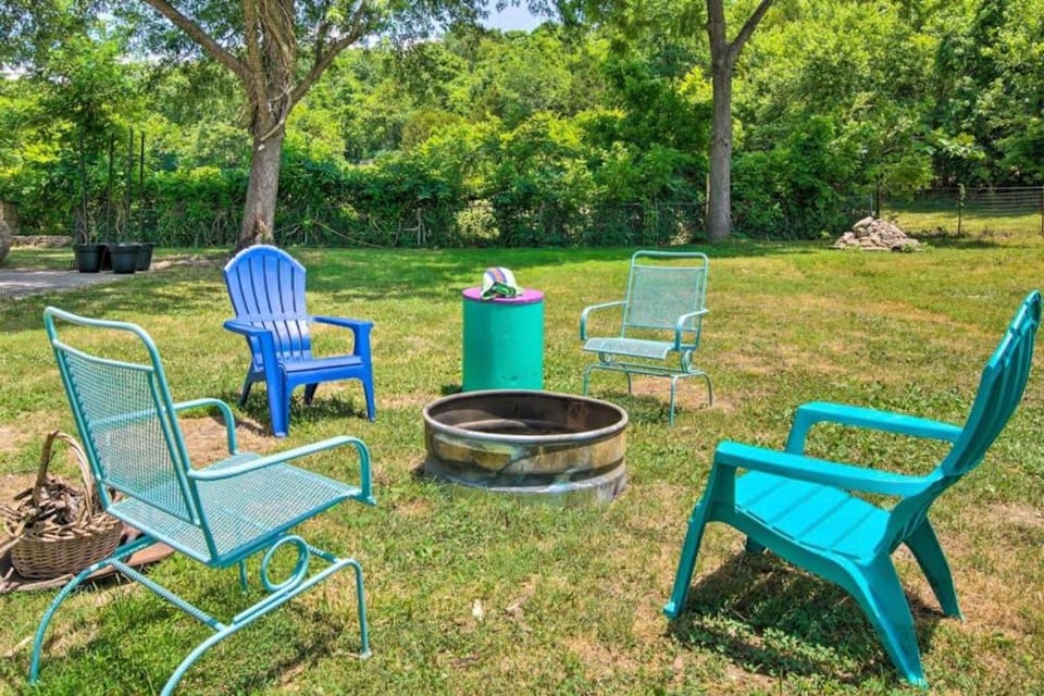 Whispering Trails Retreat House in Bella Vista