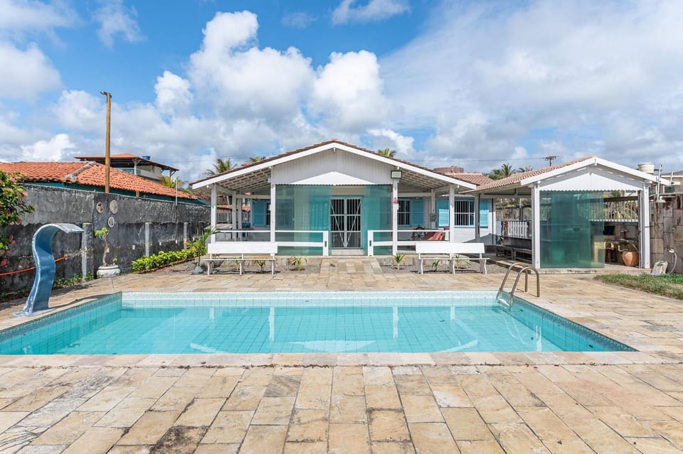 Facade/entrance, Swimming pool