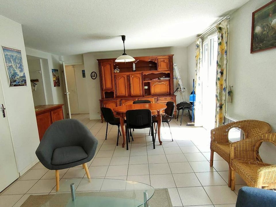 Appartement 6/8 personnes Centre Ville Cauterets - FR-1-234-78 Apartment in Cauterets