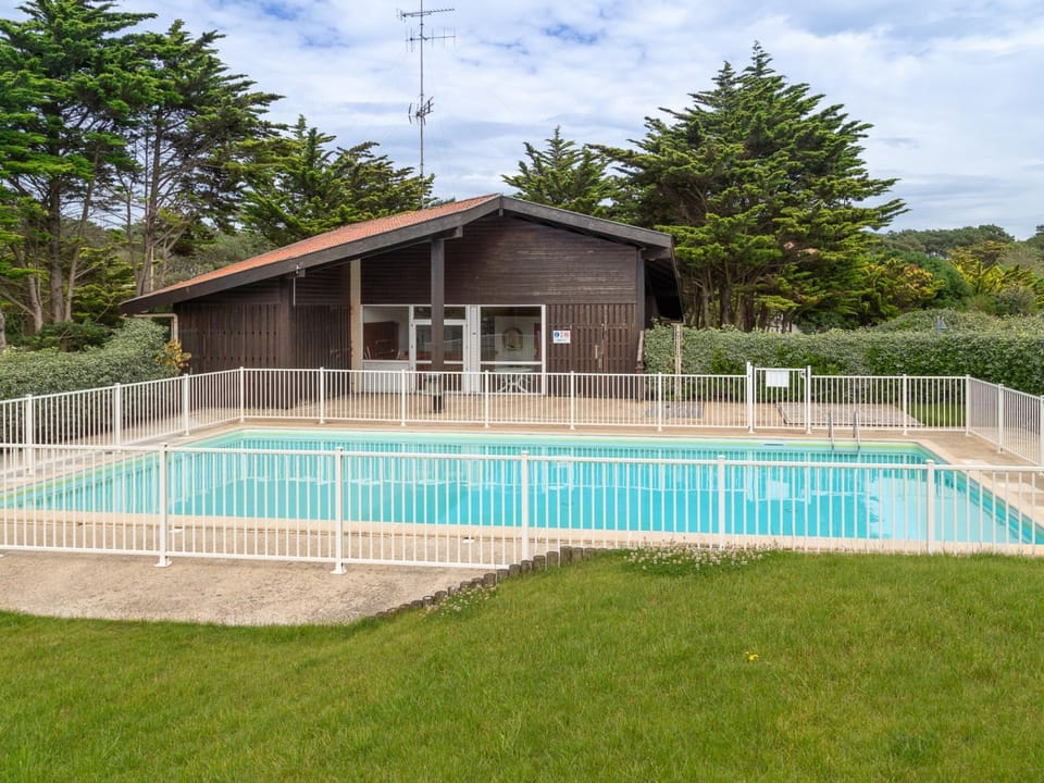 Villa Mitoyenne avec Jardin, Proche Plage à Seignosse, Piscine, Parking Privé et Wifi - FR-1-239-421 House in Seignosse
