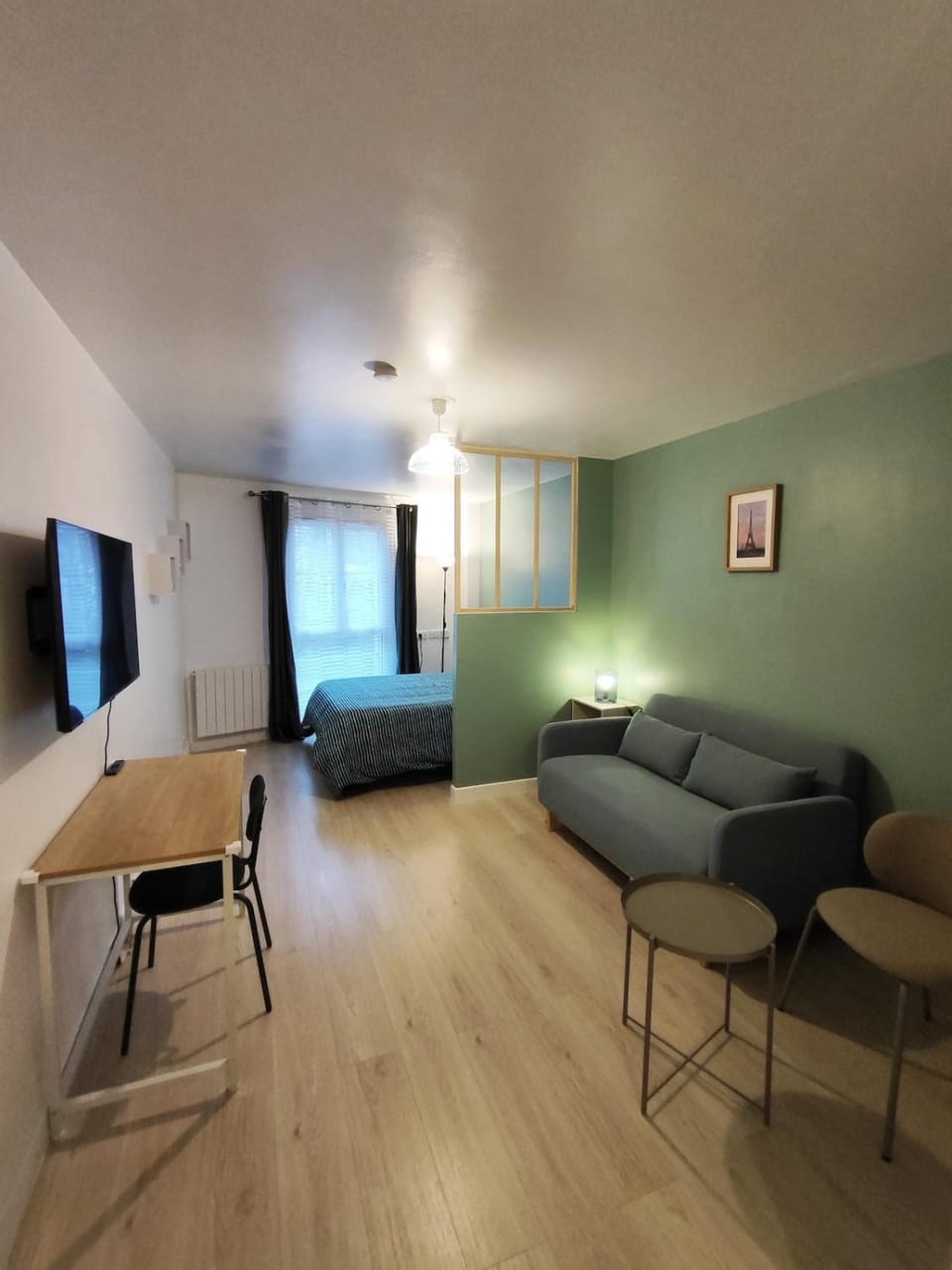 Communal lounge/ TV room, TV and multimedia, Living room, Seating area, Evening entertainment