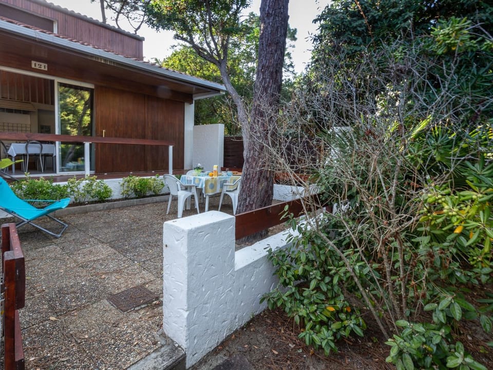 Studio en Duplex sous la Pinède et Proche de la Plage - FR-1-239-394 House in Seignosse
